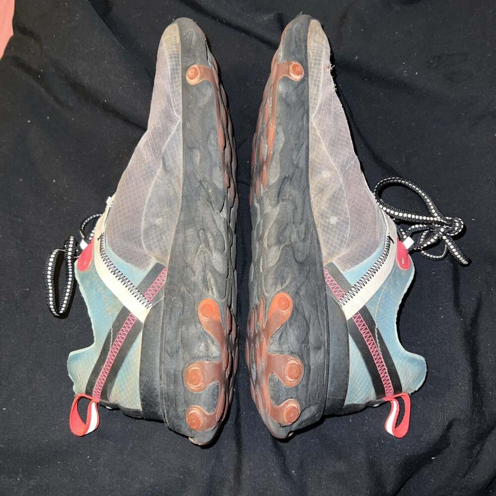 Nike react element 87 Used no box Size 10 Grey Blue Solar Red